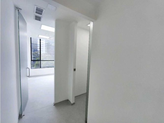 Oficina en arriendo en Los Balsos, Medellín, 46 m² · foto 6 de 12