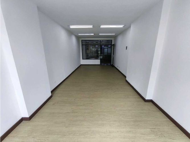 Oficina en arriendo en Los Balsos, Medellín, 35 m² · foto 5 de 9