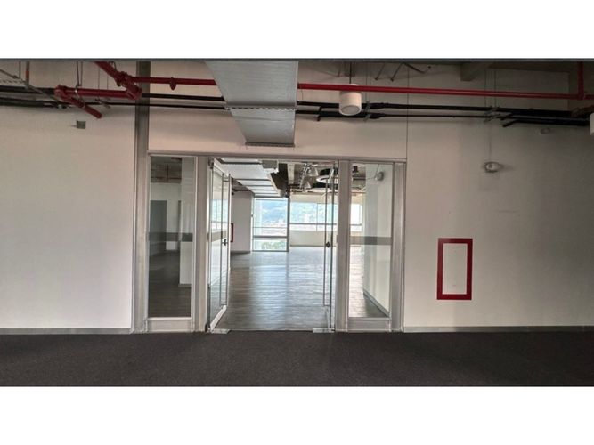 Oficina en arriendo en Mayorca, Sabaneta, 705 m² · foto 4 de 8