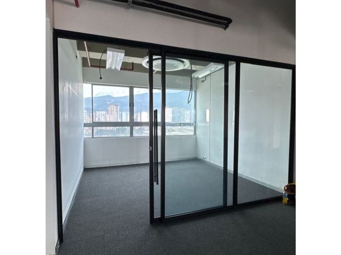 Oficina en arriendo en Mayorca, Sabaneta, 705 m² · foto 8 de 8