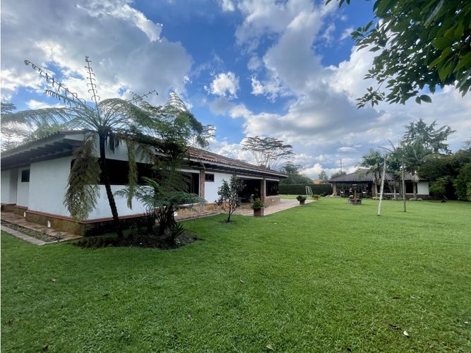 Casa de 5 alcobas en venta en Llano Grande, Rionegro, 480 m² · foto 4 de 22