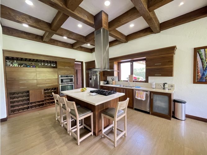 Casa de 5 alcobas en venta en Llano Grande, Rionegro, 480 m² · foto 5 de 22