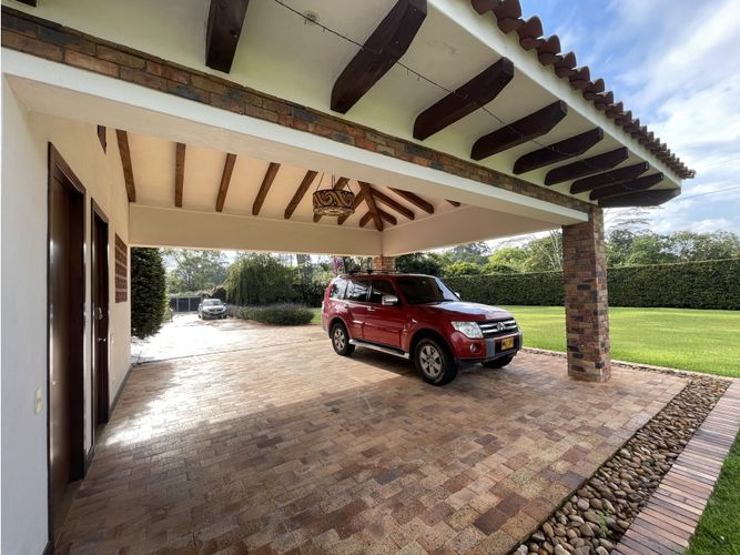 Casa de 5 alcobas en venta en Llano Grande, Rionegro, 480 m² · foto 9 de 22