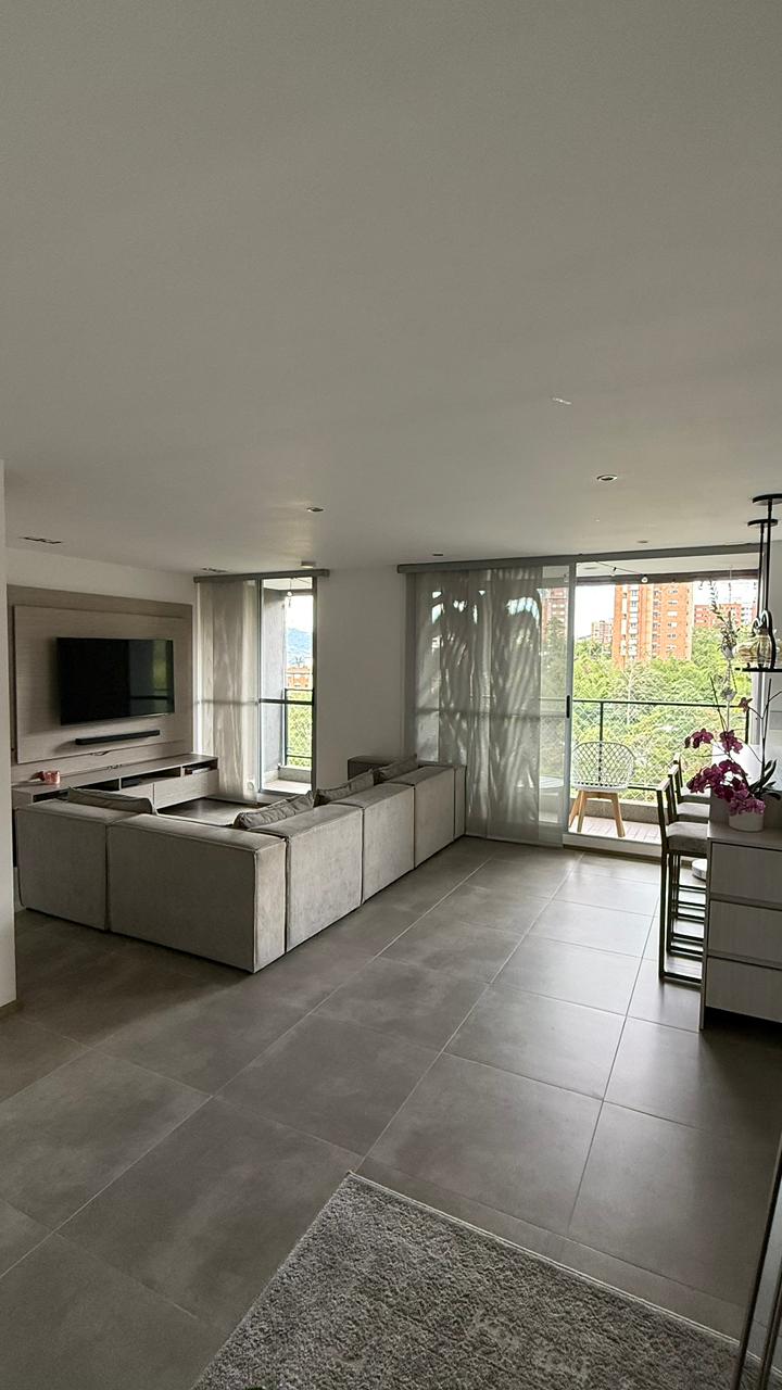 Apartamento en venta en Loma Del Esmeraldal, Envigado · foto 6 de 13