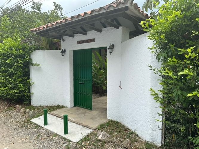 Casa de 5 alcobas en venta en San Francisco, Ibagué, 252 m² · foto 2 de 24