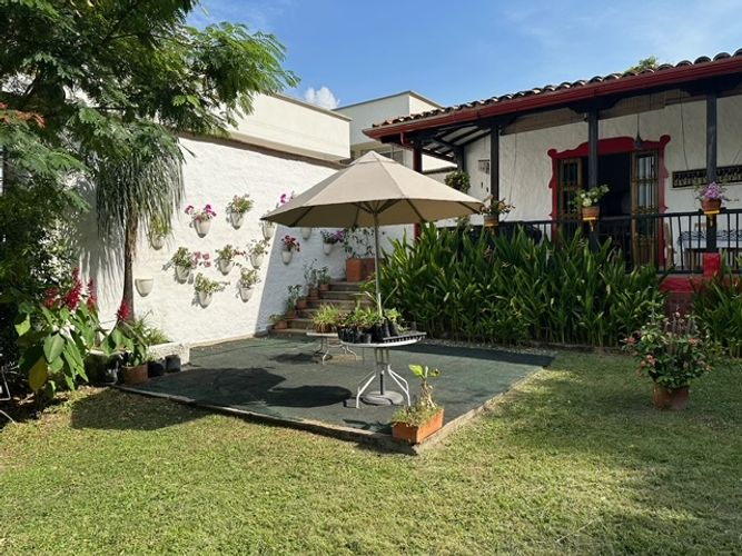Casa de 5 alcobas en venta en San Francisco, Ibagué, 252 m² · foto 5 de 24