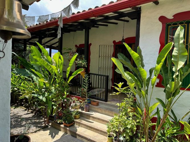 Casa de 5 alcobas en venta en San Francisco, Ibagué, 252 m² · foto 10 de 24