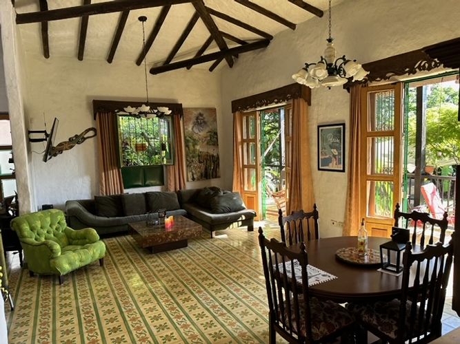 Casa de 5 alcobas en venta en San Francisco, Ibagué, 252 m² · foto 14 de 24