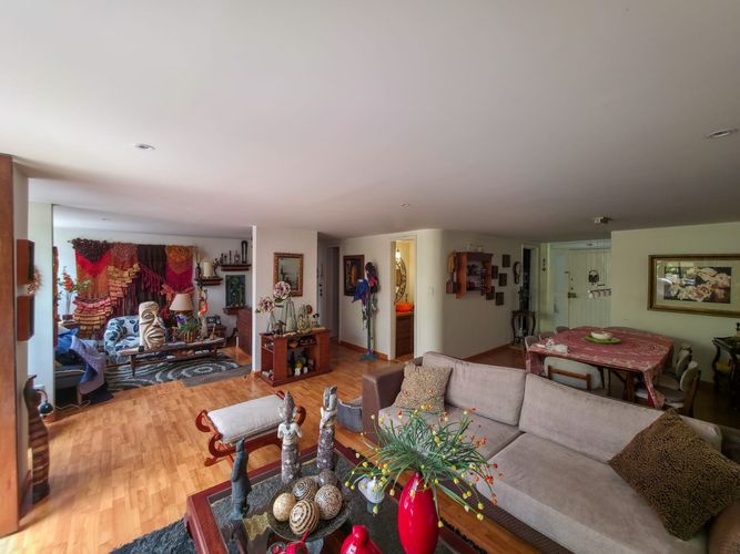 Apartamento de 3 alcobas en venta en Molinos Norte, Bogotá, 174 m² · foto 2 de 16