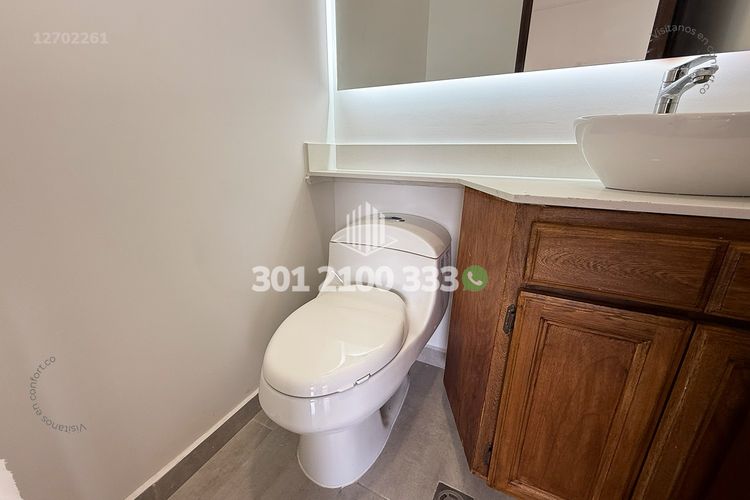Apartamento de 4 alcobas en arriendo en El Tesoro, Medellín, 332 m² · foto 5 de 24