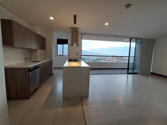 Apartamento de 3 alcobas en arriendo en Loma Del Esmeraldal, Envigado, 116 m² · foto 3 de 19