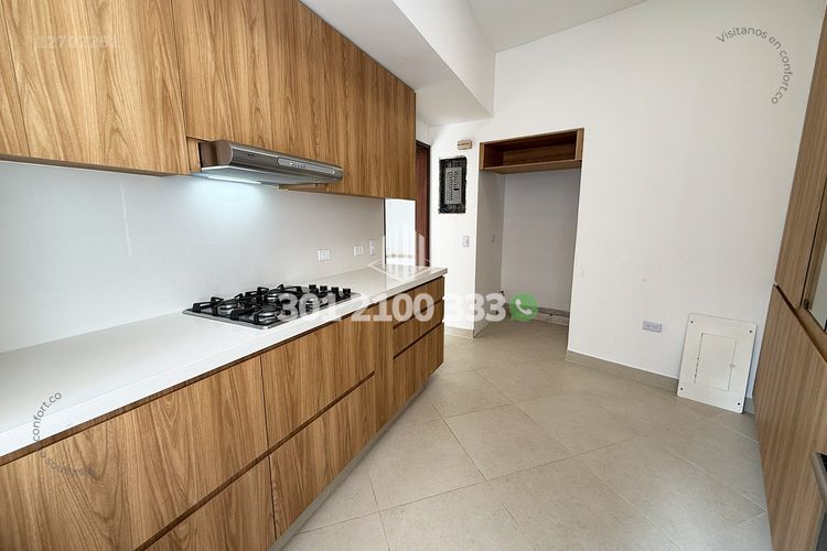 Apartamento de 4 alcobas en arriendo en El Tesoro, Medellín, 332 m² · foto 12 de 24