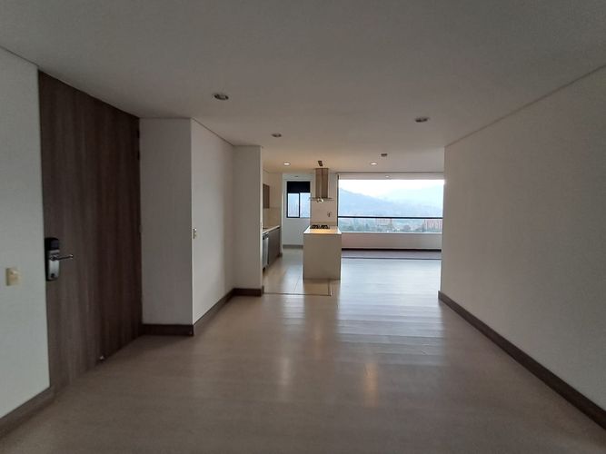 Apartamento de 3 alcobas en arriendo en Loma Del Esmeraldal, Envigado, 116 m² · foto 5 de 19