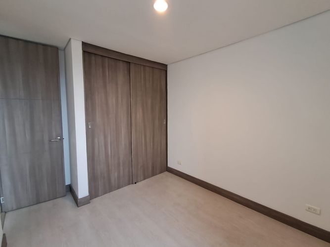 Apartamento de 3 alcobas en arriendo en Loma Del Esmeraldal, Envigado, 116 m² · foto 7 de 19