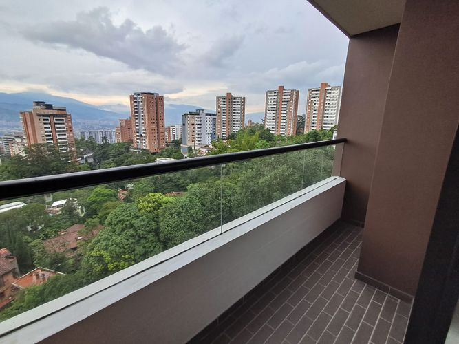 Apartamento de 3 alcobas en arriendo en Loma Del Esmeraldal, Envigado, 116 m² · foto 14 de 19
