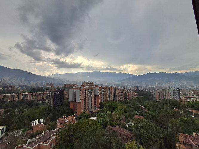 Apartamento de 3 alcobas en arriendo en Loma Del Esmeraldal, Envigado, 116 m² · foto 18 de 19