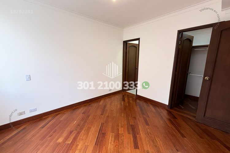 Apartamento de 4 alcobas en arriendo en El Tesoro, Medellín, 332 m² · foto 19 de 24