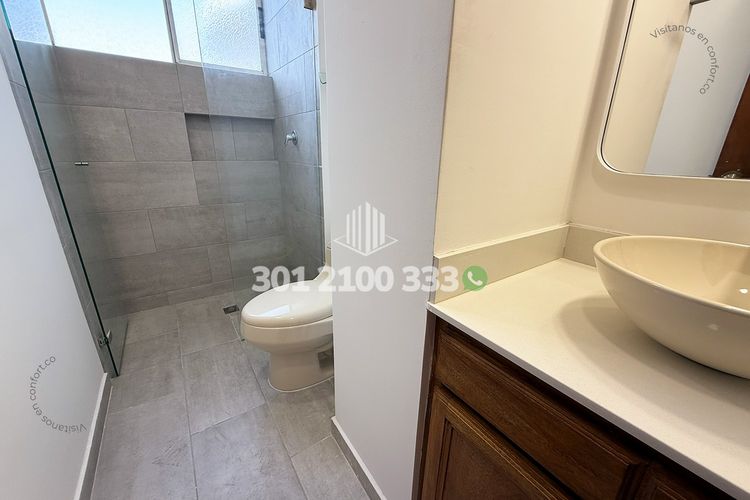 Apartamento de 4 alcobas en arriendo en El Tesoro, Medellín, 332 m² · foto 22 de 24