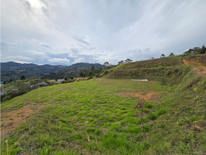 Lote en venta en El Tablazo, Rionegro, 2333 m² · foto 2 de 6