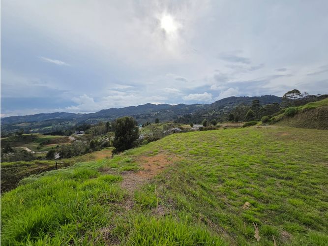 Lote en venta en El Tablazo, Rionegro, 2333 m² · foto 3 de 6