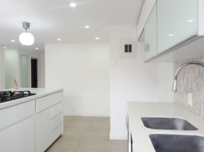 Apartamento de 2 alcobas en arriendo en El Poblado, Medellín, 130 m² · foto 11 de 20