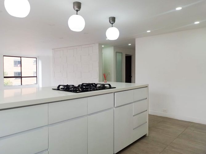 Apartamento de 2 alcobas en arriendo en El Poblado, Medellín, 130 m² · foto 12 de 20