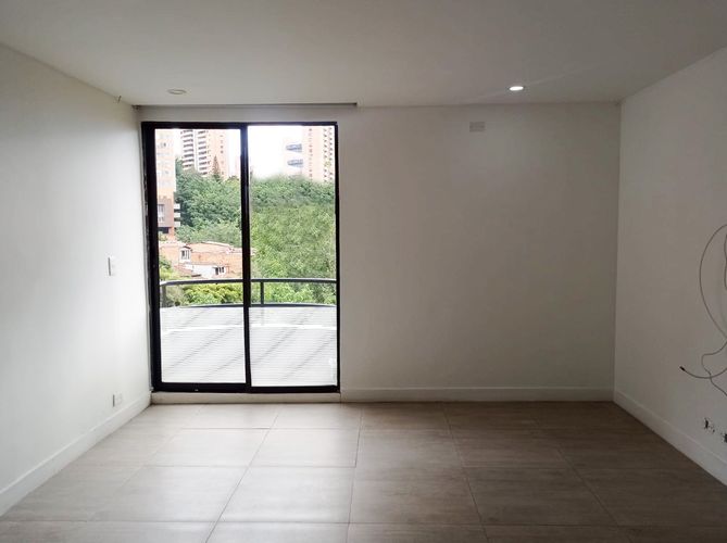 Apartamento de 2 alcobas en arriendo en El Poblado, Medellín, 130 m² · foto 5 de 20