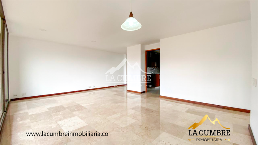 Apartamento de 3 alcobas en arriendo en Los Balsos, Medellín, 144 m² · foto 2 de 15