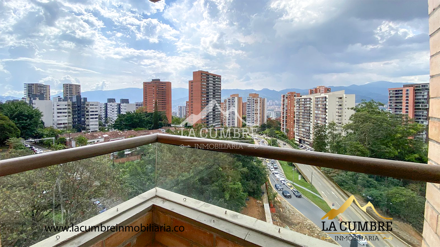 Apartamento de 3 alcobas en arriendo en Los Balsos, Medellín, 144 m² · foto 11 de 15