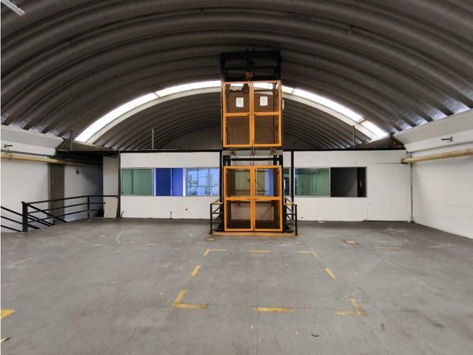 Bodega en arriendo en Pan De Azucar, Sabaneta, 1050 m² · foto 4 de 24