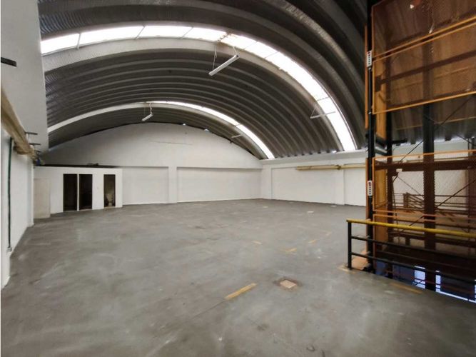 Bodega en arriendo en Pan De Azucar, Sabaneta, 1050 m² · foto 7 de 24