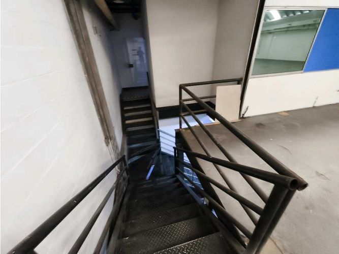 Bodega en arriendo en Pan De Azucar, Sabaneta, 1050 m² · foto 9 de 24