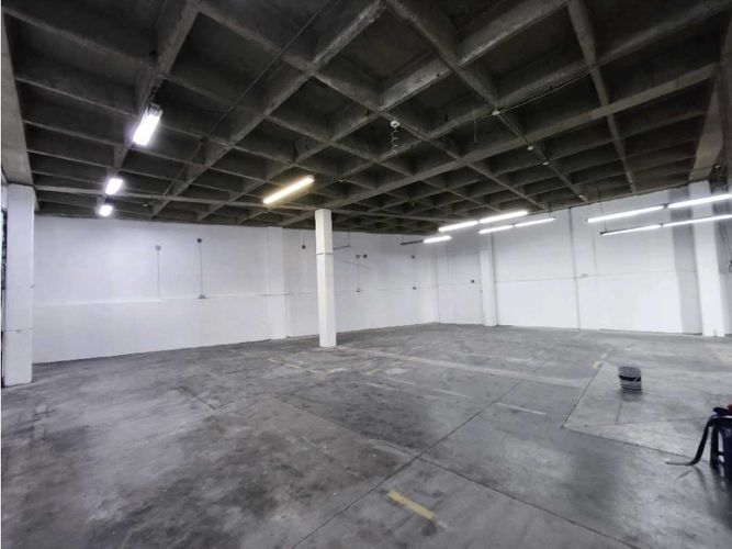 Bodega en arriendo en Pan De Azucar, Sabaneta, 1050 m² · foto 17 de 24