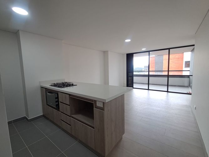 Apartamento de 2 alcobas en arriendo en Rionegro, 74 m² · foto 3 de 15