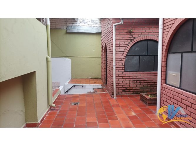 Casa de 7 alcobas en venta en San Alonso, Bucaramanga, 280 m² · foto 6 de 14