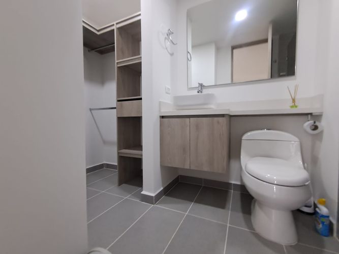 Apartamento de 2 alcobas en arriendo en Rionegro, 74 m² · foto 13 de 15