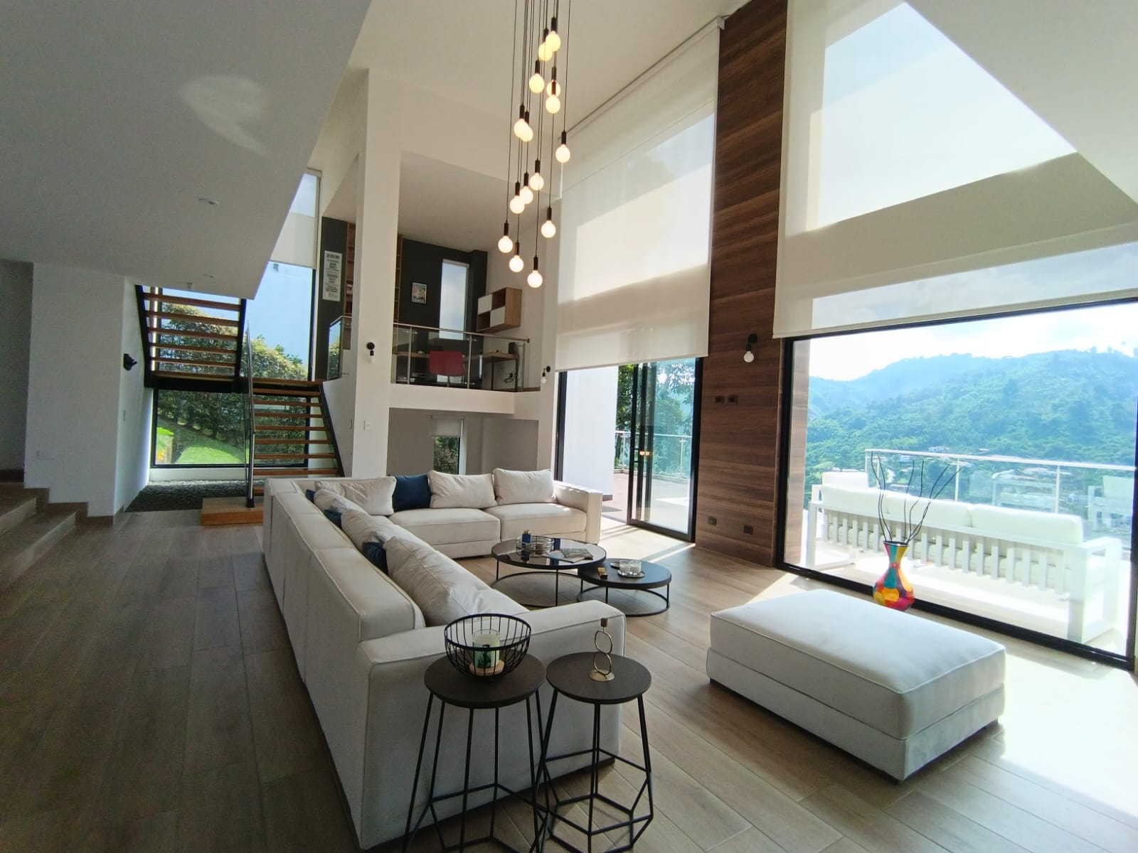 Casa en arriendo en La Trinidad, Manizales · foto 3 de 24