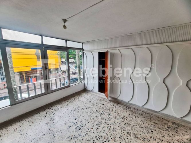 Oficina en arriendo en Suramericana, Medellín, 161 m² · foto 2 de 19