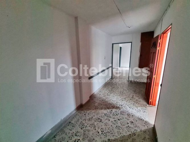 Oficina en arriendo en Suramericana, Medellín, 161 m² · foto 4 de 19
