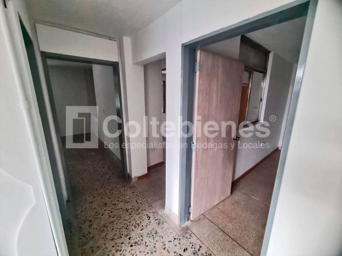 Oficina en arriendo en Suramericana, Medellín, 161 m² · foto 12 de 19