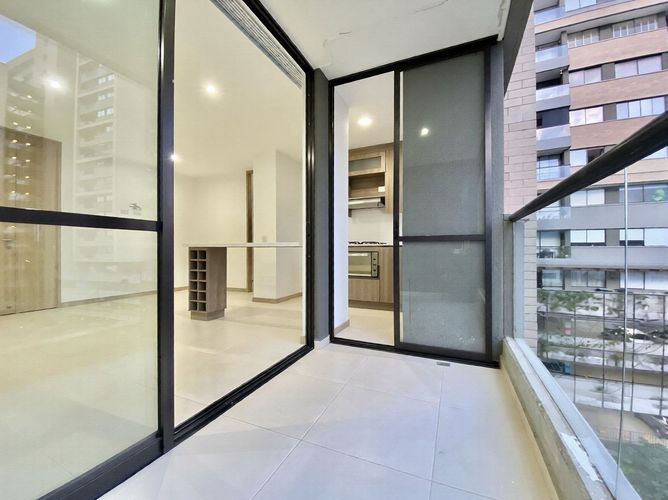 Apartamento de 2 alcobas en venta en El Porvenir, Rionegro, 56 m² · foto 2 de 10