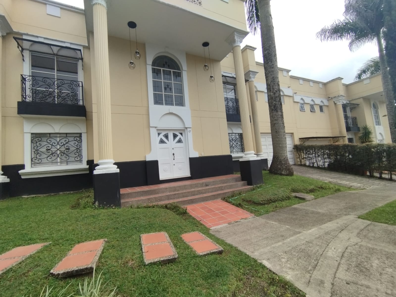 Casa en Arriendo en El Poblado, Medellín