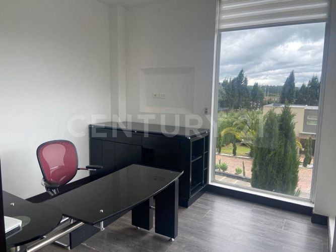 Casa de 4 alcobas en arriendo en Aposentos, Sopó, 470 m² · foto 14 de 18