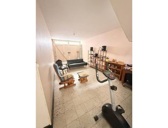 Casa de 7 alcobas en venta en Universidad, Bucaramanga, 330 m² · foto 6 de 19