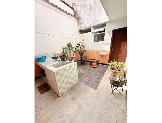 Casa de 7 alcobas en venta en Universidad, Bucaramanga, 330 m² · foto 11 de 19