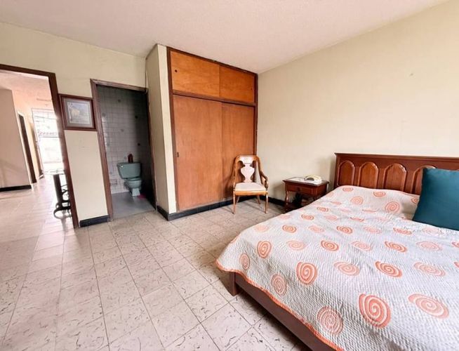 Casa de 7 alcobas en venta en Universidad, Bucaramanga, 330 m² · foto 18 de 19