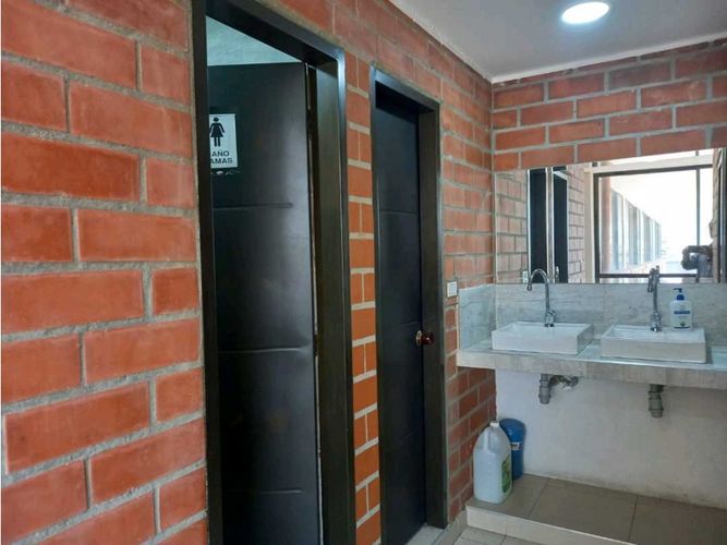 Bodega en venta en Acopi, Cali, 350 m² · foto 8 de 21