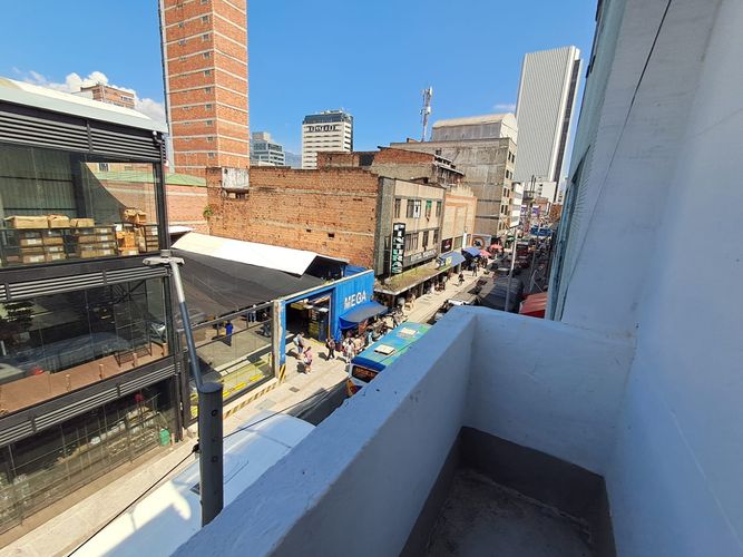 Bodega en arriendo en La Candelaria, Medellín, 204 m² · foto 4 de 16