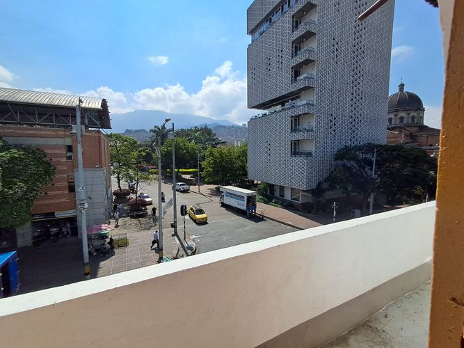 Bodega en arriendo en La Candelaria, Medellín, 204 m² · foto 11 de 16