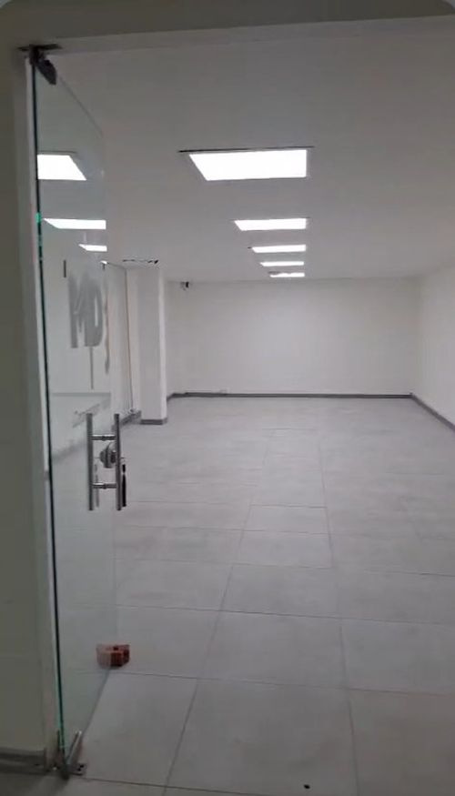 Local en arriendo en Vía Las Palmas, Medellín, 796 m² · foto 4 de 8